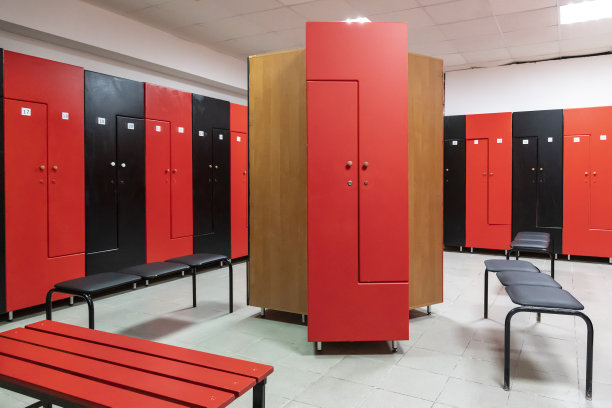 空荡荡的更衣室图片下载