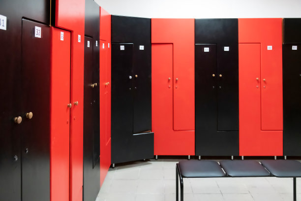 空荡荡的更衣室图片下载