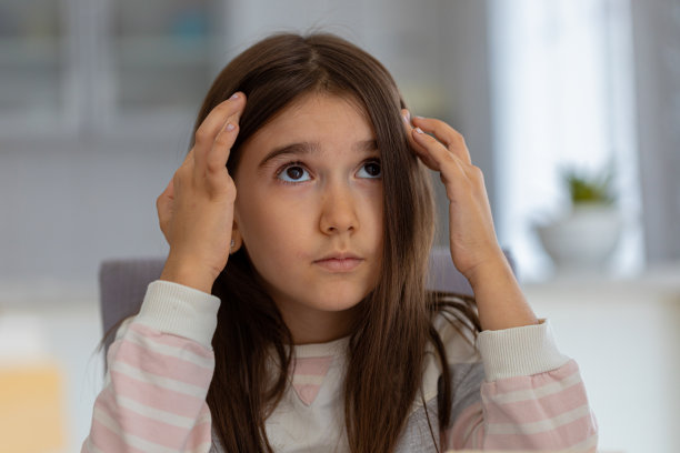 近视的症状图片下载