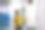 医生在医院和伤心的小女孩聊天。医生安慰孩子图片下载