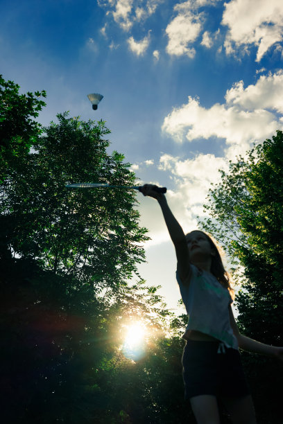 羽毛球玩图片下载