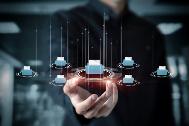 有人在展示文件系统。图片下载