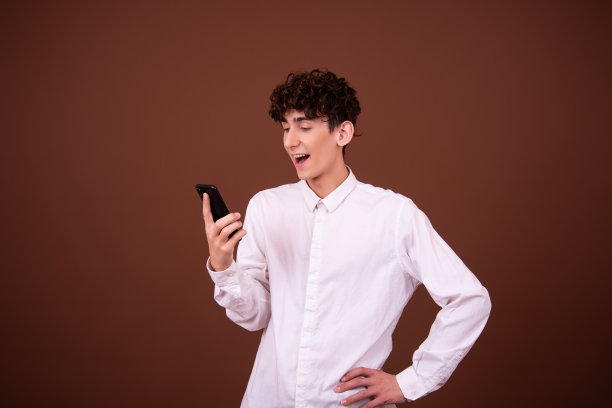 有趣的帅哥和自拍。图片下载