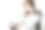 自信的商业女性在她的办公室在笔记本电脑上工作。- - -库存图片图片下载