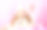 孩子做梦的脸戴针织配件。小女孩戴可爱的针织时尚帽子和围巾配件。冬天的时尚配件。冬季配件的概念。女孩长发梦粉色背景图片下载