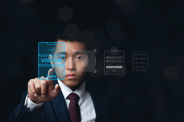 商家触摸虚拟屏幕，进行访客生物识别和审批。图片下载