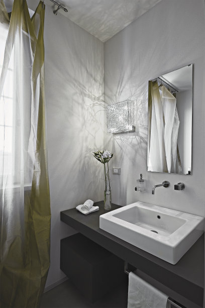 现代浴室的内部照片图片下载