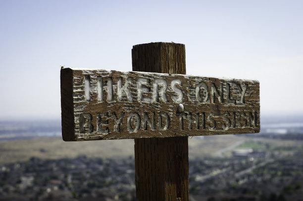 徒步旅行标志图片下载