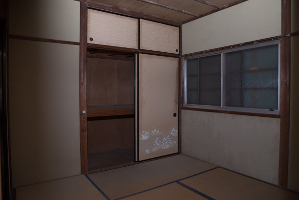 改造前的老房子改造物业图片下载