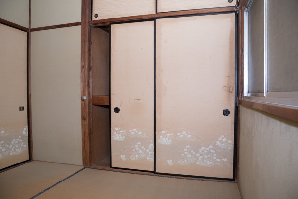 改造前的老房子改造物业图片下载