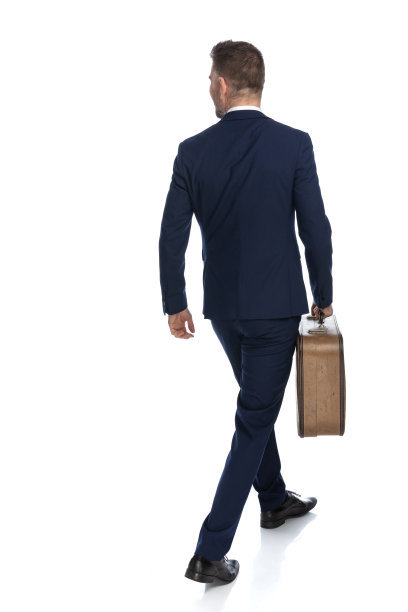 商人正走向他的度假目的地图片下载