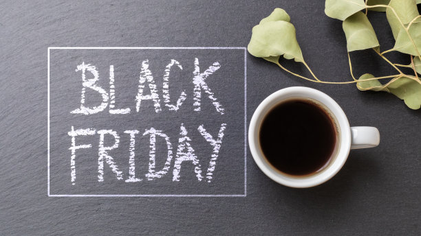 黑色星期五的字写在白色粉笔黑色石头咖啡杯，黑色星期五销售图片下载