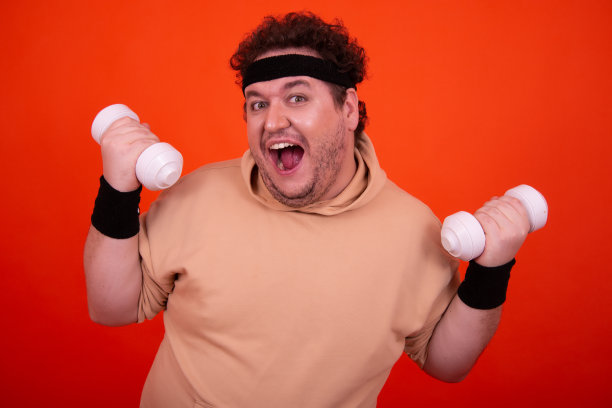 健身和健康的生活方式。有趣的胖子和运动。图片下载