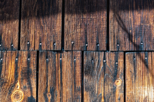 旧的棕色木制背景由深色天然木材制成的垃圾风格。本空间图片下载