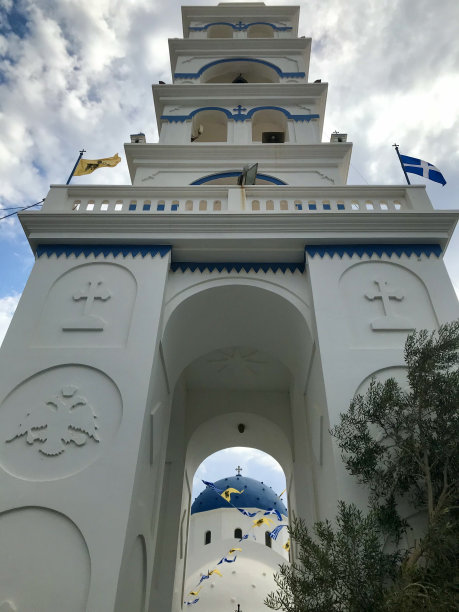 希腊-圣托里尼-佩里萨-圣十字架教堂图片下载