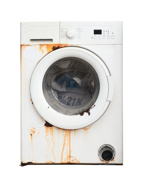 旧的生锈坏的洗衣机孤立在白色的背景。图片下载