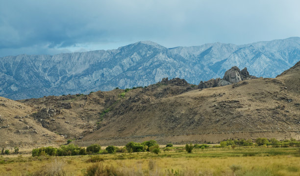 壮丽的内华达山脉图片下载