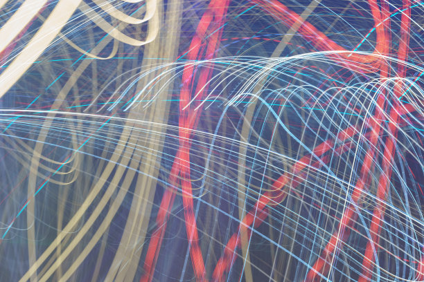 明亮的光线漩涡。图片下载