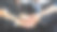 商务团队在会议上处理合作成功后手握着手。商业团队在商业金融投资理念上成功合作后鼓掌。图片下载