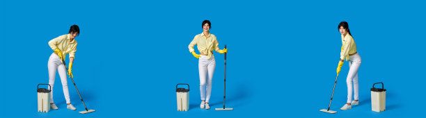 妇女戴橡胶手套和清洁围裙与清洁用品图片下载