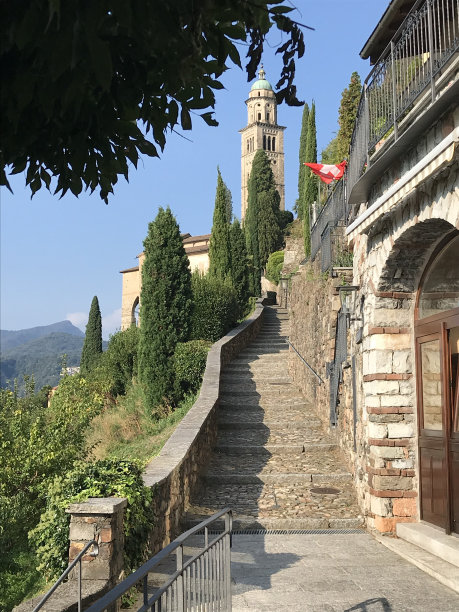 瑞士提契诺州莫科特村图片下载