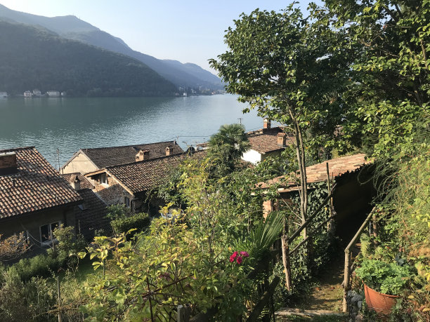 瑞士提契诺州莫科特村图片下载