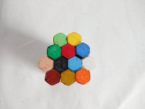 为图画上色的彩色蜡笔图片下载