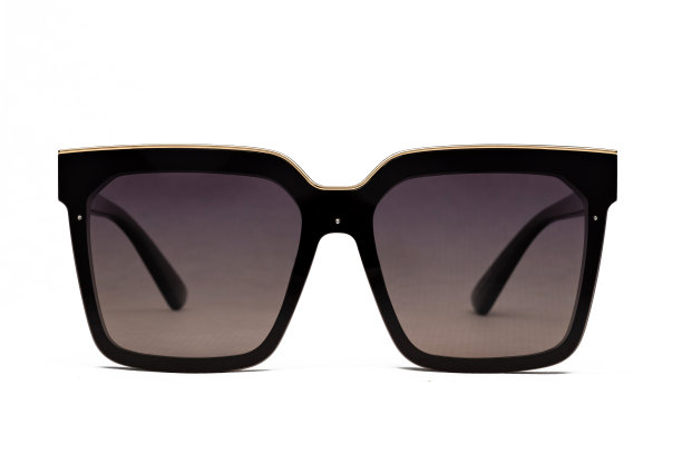 前照片黑色偏光太阳镜电子商务隔离在白色背景图片下载