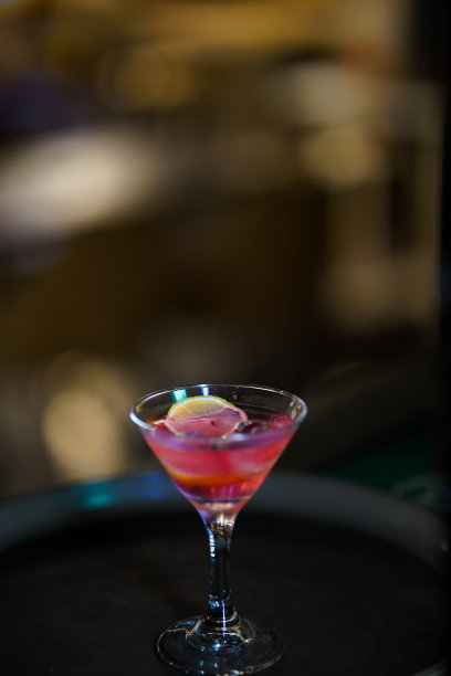 一杯草莓鸡尾酒库存照片图片下载