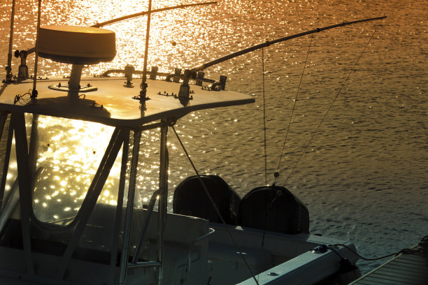 日落圣基茨码头图片下载