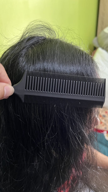 黑色的梳子图片下载