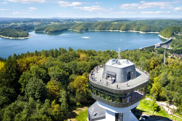 波兰度假——索利纳湖缆车站图片下载