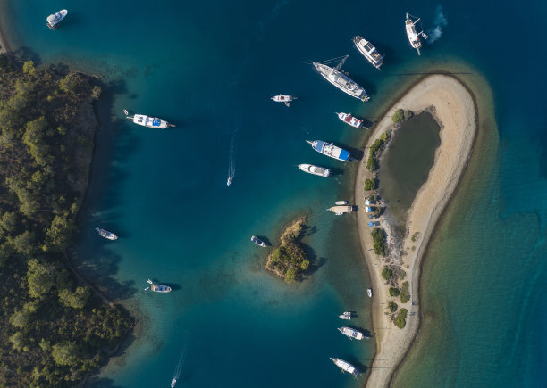 土耳其马尔代夫亚西卡群岛无人机照片，Gocek Fethiye，穆格拉土耳其图片下载