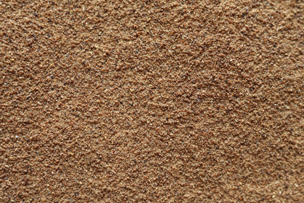 鱼粉和磨细的谷物混合起来用作调味品或饲料，或作为饲料成分，以帮助加快家养动物(如鱼和猪)的生长。图片下载