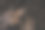 棕色的墙结构。石头的背景。岩石纹理。枯燥乏味的粗糙结构。抽象的纹理。岩石表面有裂缝。岩石堆。油漆斑点。图片下载