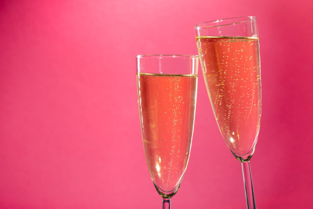 两杯气泡酒图片下载