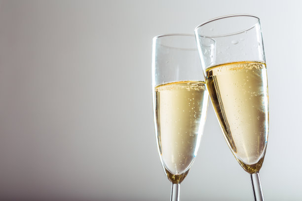 新年前夜的庆祝背景与香槟图片下载
