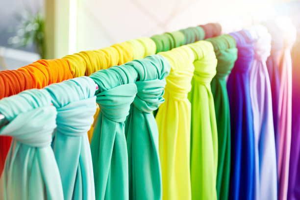 缝纫衣服用的彩色织物图片下载