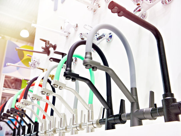 商店里的现代水龙头图片下载