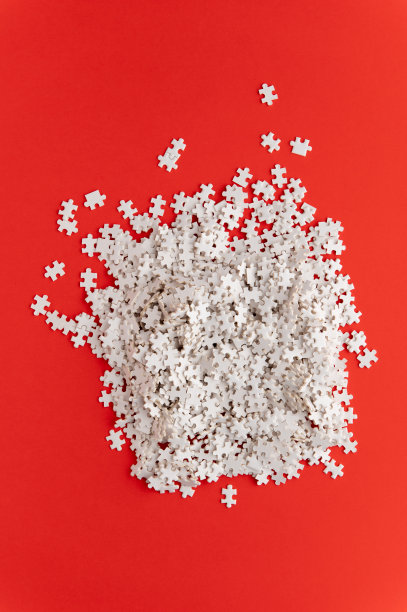 白色的难题图片下载