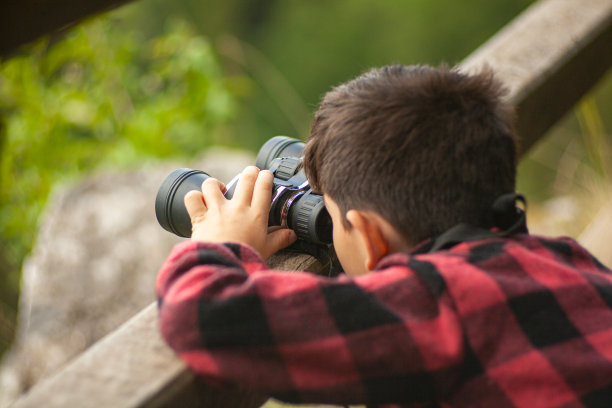 孩子使用双目图片下载