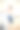 家庭主妇在厨房用手机自拍图片下载