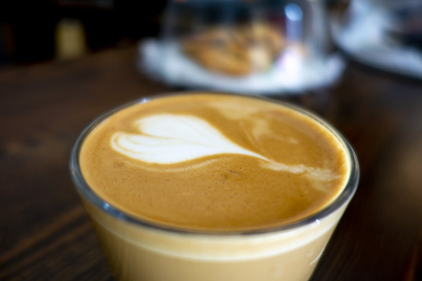 准备cortado咖啡图片下载