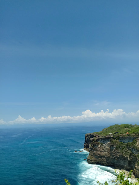 巴厘岛的乌鲁瓦图神庙图片下载