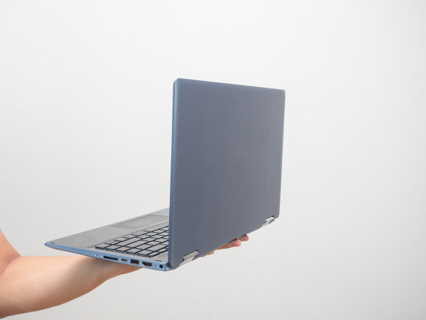 收手手提电脑孤立白色图片下载