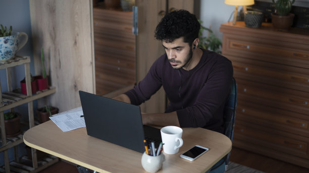 做金融和股票交易的人图片下载