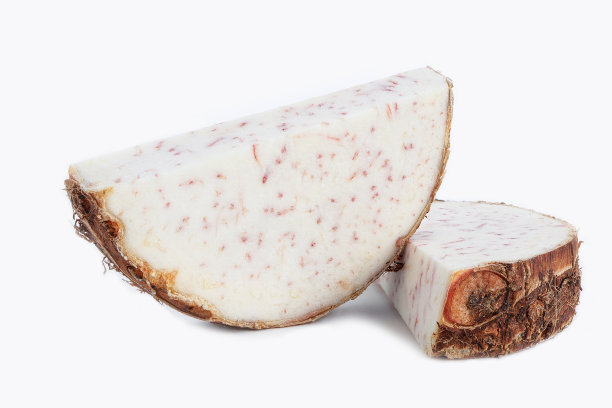 新鲜芋头切片在白色背景图片下载