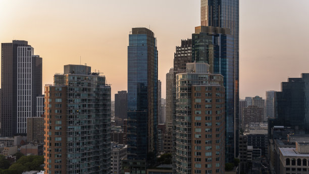 日落时分，泽西城保卢斯胡克的现代公寓。图片下载