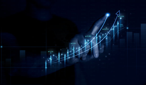 业务增长图表。成功的业务，增长战略和实现目标与上升的箭头。业务战略发展和增长计划。图片下载