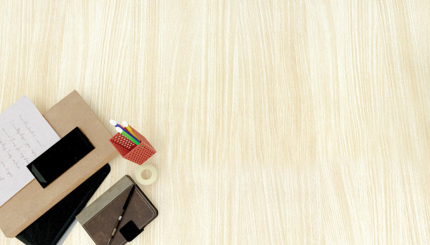 最小的办公桌和工作工具场景与复制空间。家庭工作区或办公室工作区的概念。3 d预展。图片下载